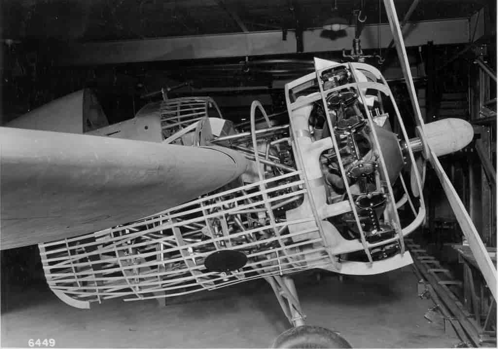Натурный макет самолета XF5F-1 – в мотогондолах установлены не предусмотренные спецификацией двухрядные звездообразные моторы Пратт – Уитни R-1535-2, а однорядные Райт R-1820-41/42 «Циклон», имевшие большую мощность